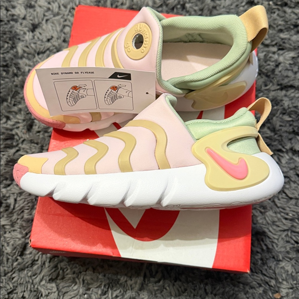 NWT* Nike Flyease Dynamo Go sz 1Y - Picture 3 of 10